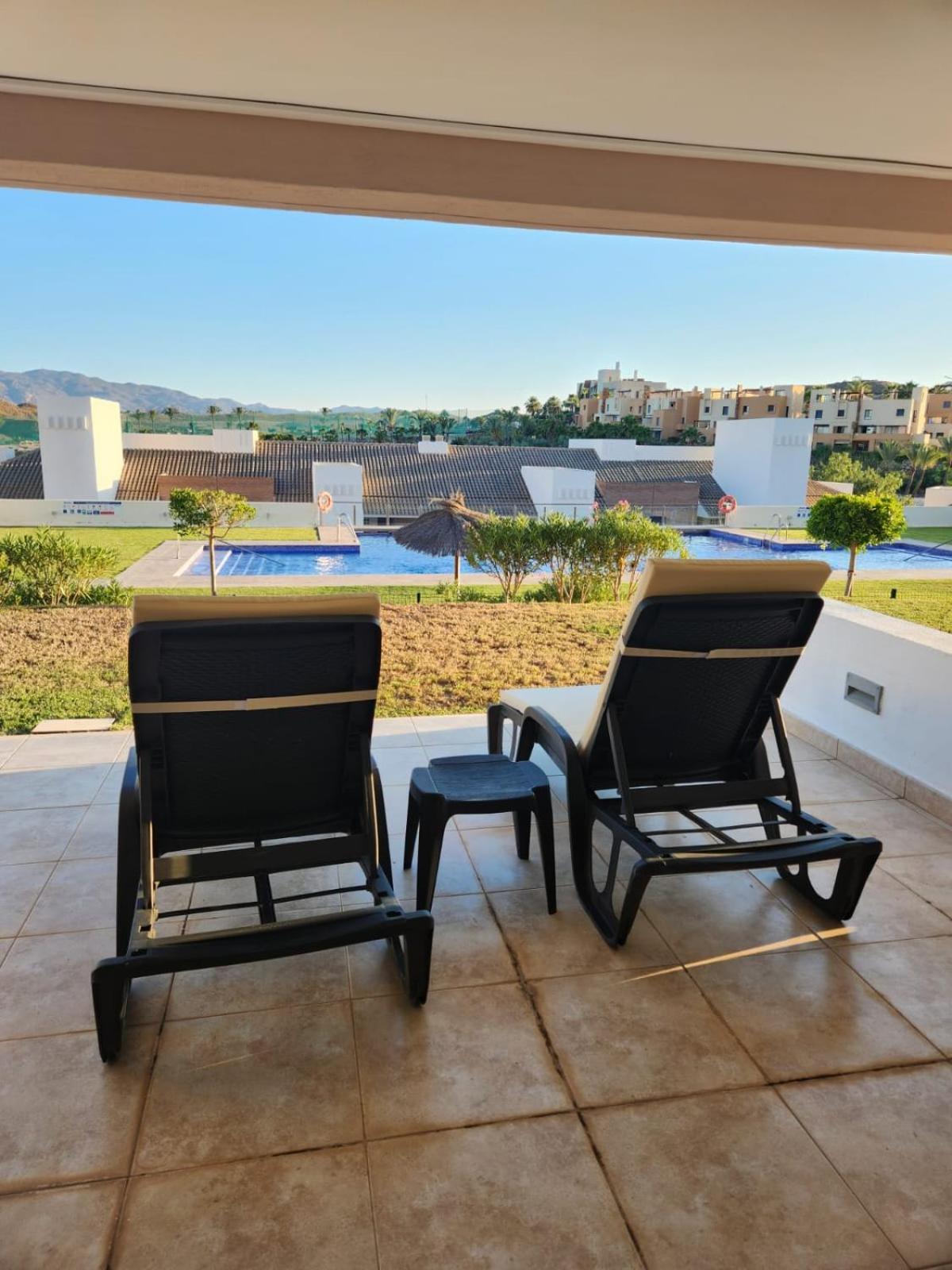 Bajo Con Vistas A La Piscina En Valle Del Este Golf Vera Exteriör bild
