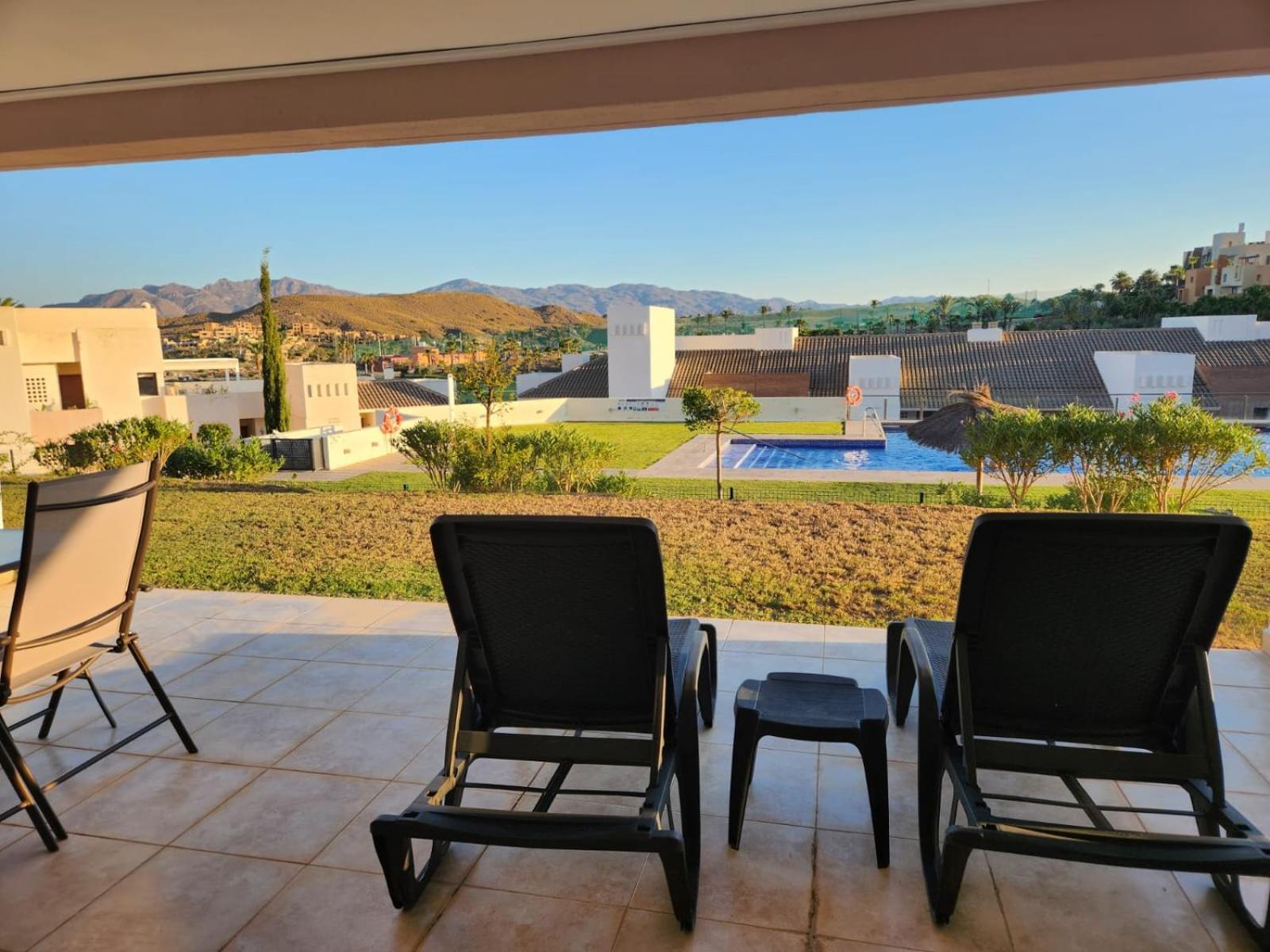 Bajo Con Vistas A La Piscina En Valle Del Este Golf Vera Exteriör bild