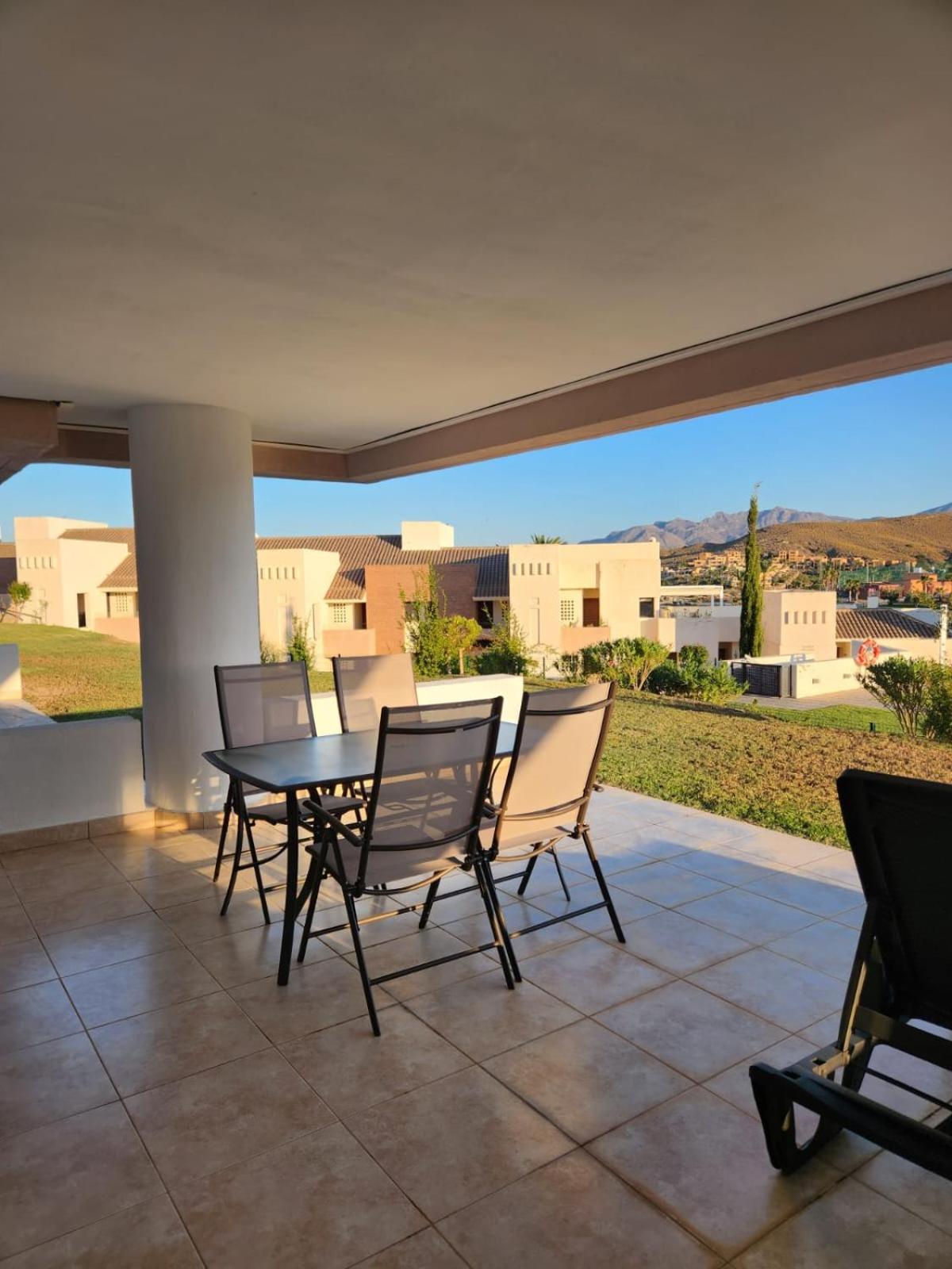 Bajo Con Vistas A La Piscina En Valle Del Este Golf Vera Exteriör bild